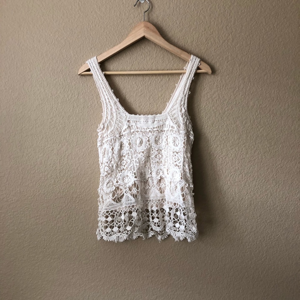 UO pins and needles crochet tank top - Picture 4 of 5